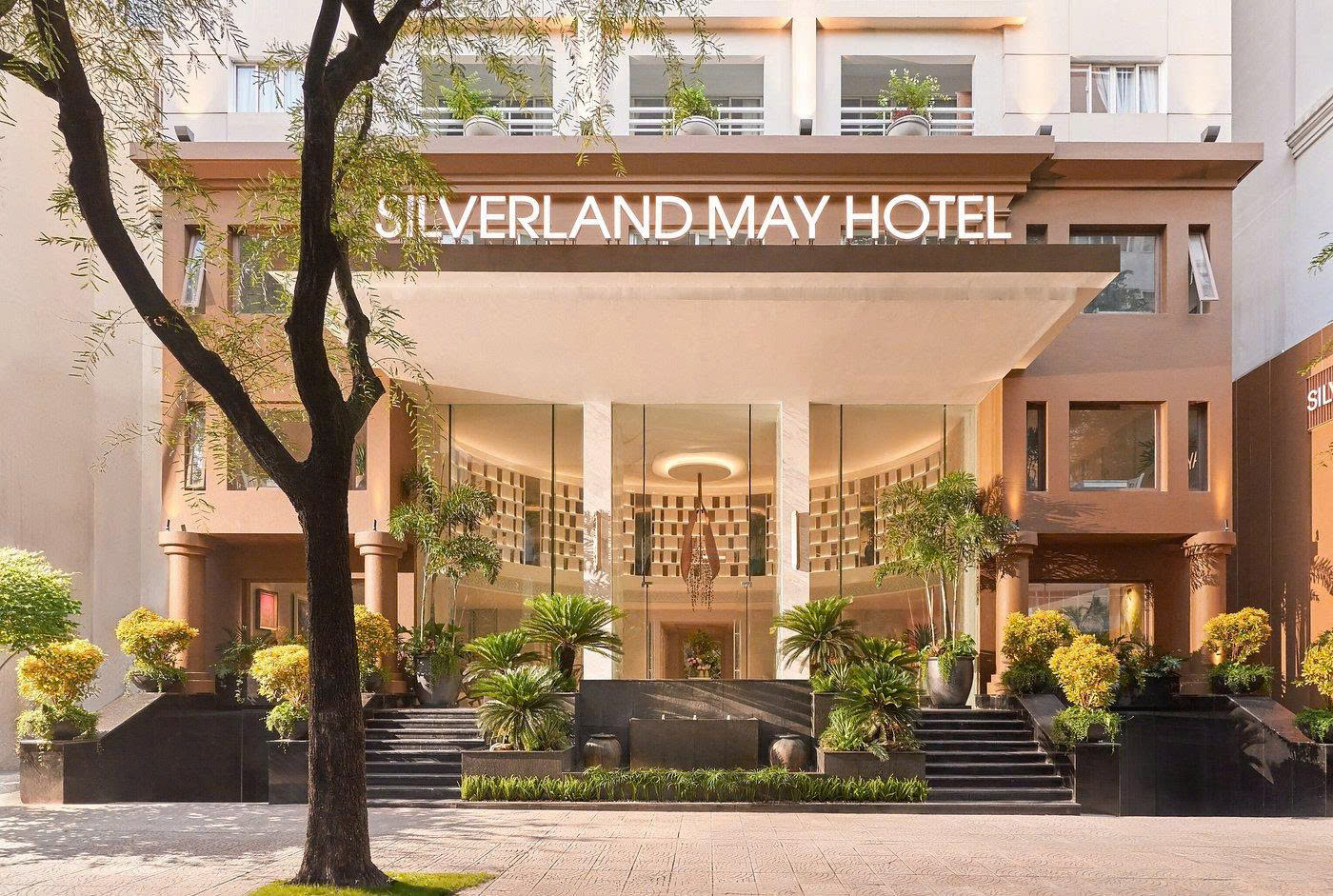 SILVERLAND MAY HOTEL