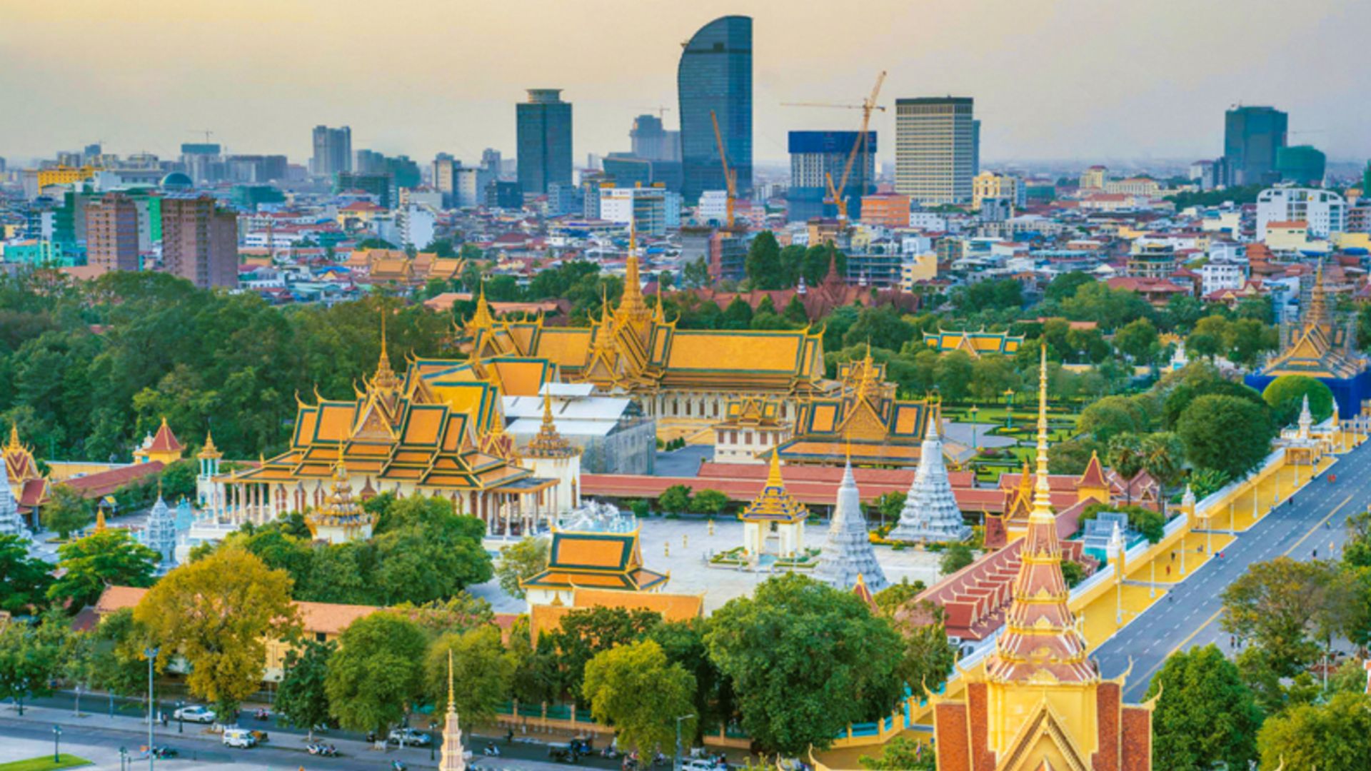 Phnom Penh Connects Directly with Khanh Hoa to Boost Regional Tourism